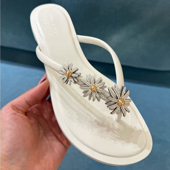 Tory Burch Chelsea Leather Flip‎ Flop, New Ivory, 166371 - Picture 1 of 7